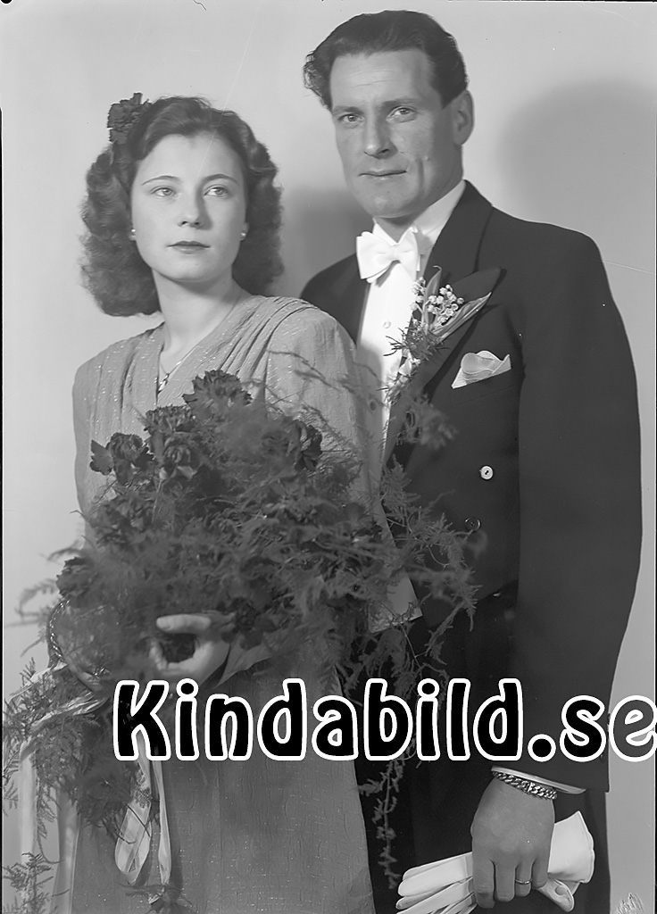 Withell Eklunds Kisa
raja
Brudpar

Nyckelord: Withell Kisa