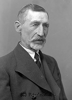 Filnamn=Falk - 6354b.jpg
Filstorlek=35KiB
Dimensioner=324x450
Uppladdade datum=Okt 06, 2015 Falk - 6354b.jpg