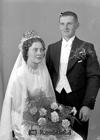 Alrik Gustavsson Hällefors Horn
raja
Brudpar

Nyckelord: Gustavsson Horn