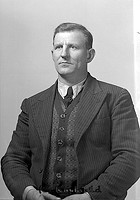 Filnamn=Falk - 6630.jpg
Filstorlek=35KiB
Dimensioner=314x450
Uppladdade datum=Okt 06, 2015 Falk - 6630.jpg