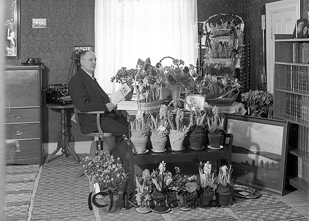 Kantor Holm Oppeby
raja
Man som firar sin 60-årsdag

Nyckelord: Holm Oppeby