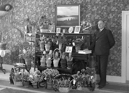 Kantor Holm Oppeby
raja
Man som firar sin 60-årsdag

Nyckelord: Holm Oppeby