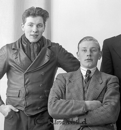 Gösta Isacsson Hägerstad
raja
Män klädda i skjorta slips och kavaj

Nyckelord: Isacsson Hägerstad