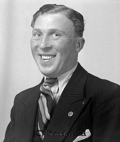 Filnamn=Falk - 6992z.jpg
Filstorlek=49KiB
Dimensioner=381x450
Uppladdade datum=Okt 06, 2015 Falk - 6992z.jpg
