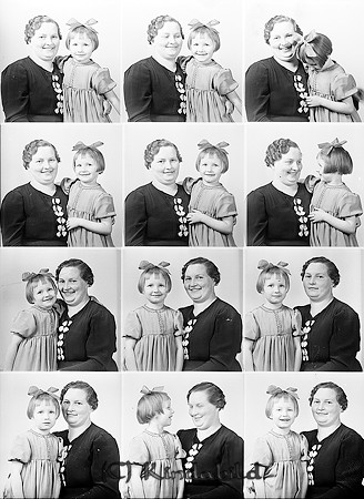 Svea o Hjördis Hellgren Millby Hycklinge
raja
Mor och dotter

Nyckelord: Hellgren Hycklinge