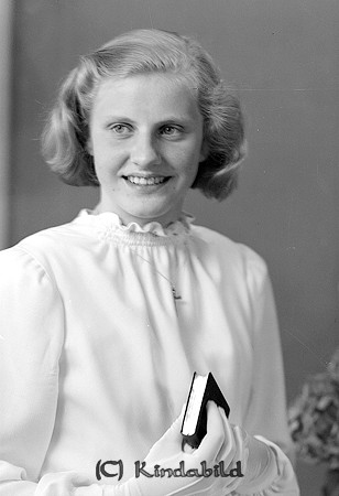 Elsa Gustavsson Björkvik Hycklinge
raja
Konfirmationsfoto 

Nyckelord: Gustavsson Hycklinge
