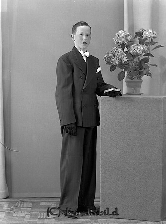 Sune Fasth Kisa
raja
Konfirmationsfoto

Nyckelord: Fasth Kisa