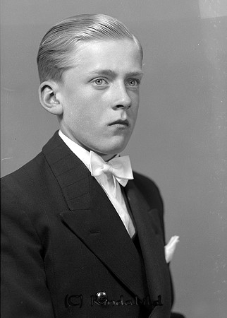 Allan Gustavsson Kisa
raja
Konfirmationsfoto

Nyckelord: Gustavsson Kisa
