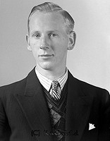 Filnamn=Falk - 7226z.jpg
Filstorlek=34KiB
Dimensioner=351x450
Uppladdade datum=Okt 06, 2015 Falk - 7226z.jpg