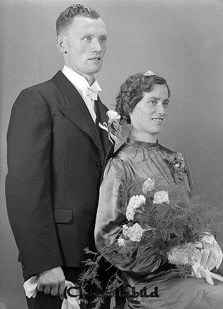 Erik Linaholm Linköping
raja
Brudpar

Nyckelord: Linaholm Linköping