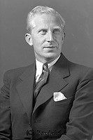 Filnamn=Falk - 7286b.jpg
Filstorlek=31KiB
Dimensioner=300x450
Uppladdade datum=Okt 06, 2015 Falk - 7286b.jpg