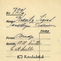 Filnamn=Falk - 7296a - bak.jpg
Filstorlek=69KiB
Dimensioner=450x448
Uppladdade datum=Okt 06, 2015 Falk - 7296a - bak.jpg
