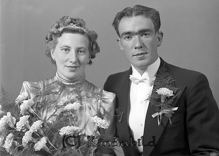 Jonas Hult Fridhem Ulrika
raja
Brudpar

raja
Brudparet Jonas Hult och Sigrid Lantz. 
Källa: Gerd Pettersson


Nyckelord: Hult Ulrika
