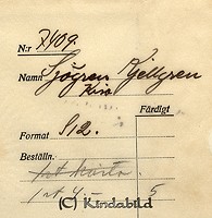 Filnamn=Falk - 7409z - bak.jpg
Filstorlek=65KiB
Dimensioner=439x450
Uppladdade datum=Okt 06, 2015 Falk - 7409z - bak.jpg
