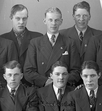Olle Wiman Fritsberg Horn
raja
En samling män klädda i skjorta slips och kavaj

Nyckelord: Wiman Horn