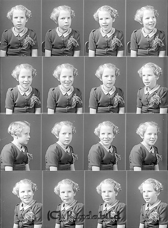 Ulla-Britta Johansson Kisa
raja
Flicka klädd i mörk klänning med ljus krage    

Nyckelord: Johansson Kisa