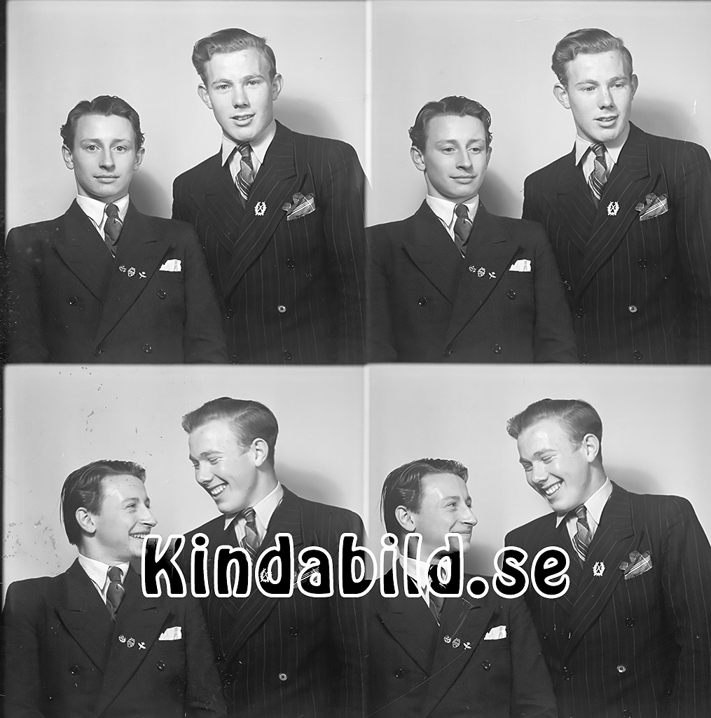 Torstedt o Andersson Slätmon
raja
Två män klädda o kostymer

raja
Martin Andersson från Russtorp till höger,
Mannen till vänster Kurt Fornstedt? 
Källa: Gerd Pettersson

Nyckelord: Andersson Slätmon