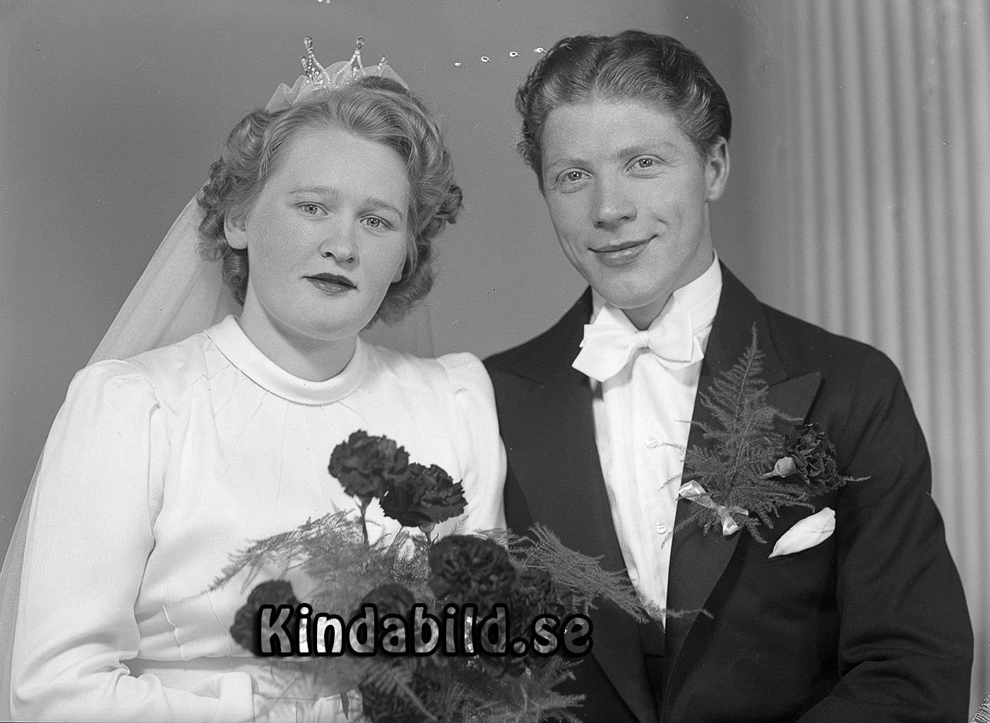 Gösta Tidman Marcussons Kisa
raja
Brudpar

Nyckelord: Tidman Kisa