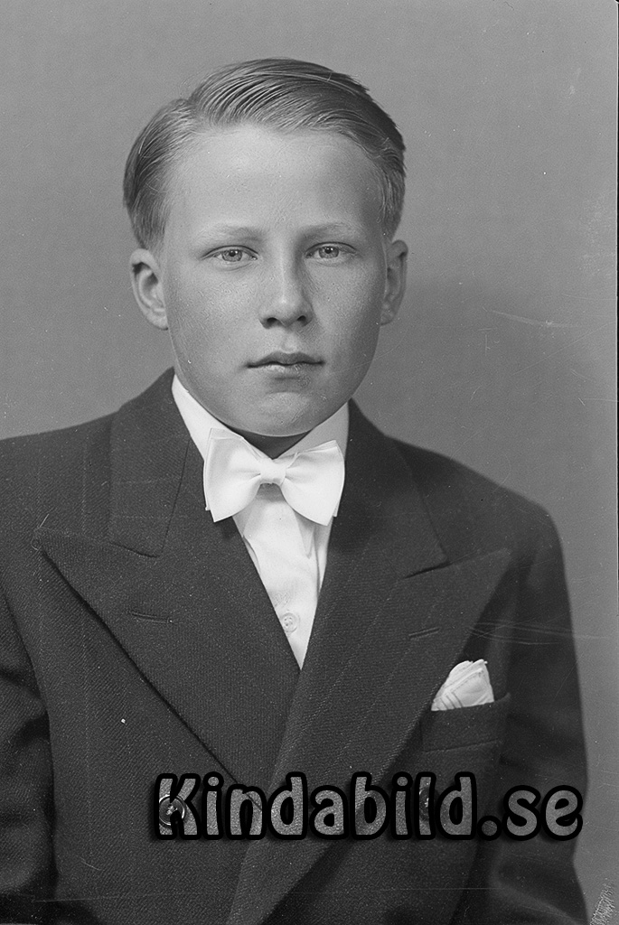 Lennart Boberg Kjettestorp Kisa 
raja
Konfirmationsfoto 

Nyckelord: Boberg Kisa