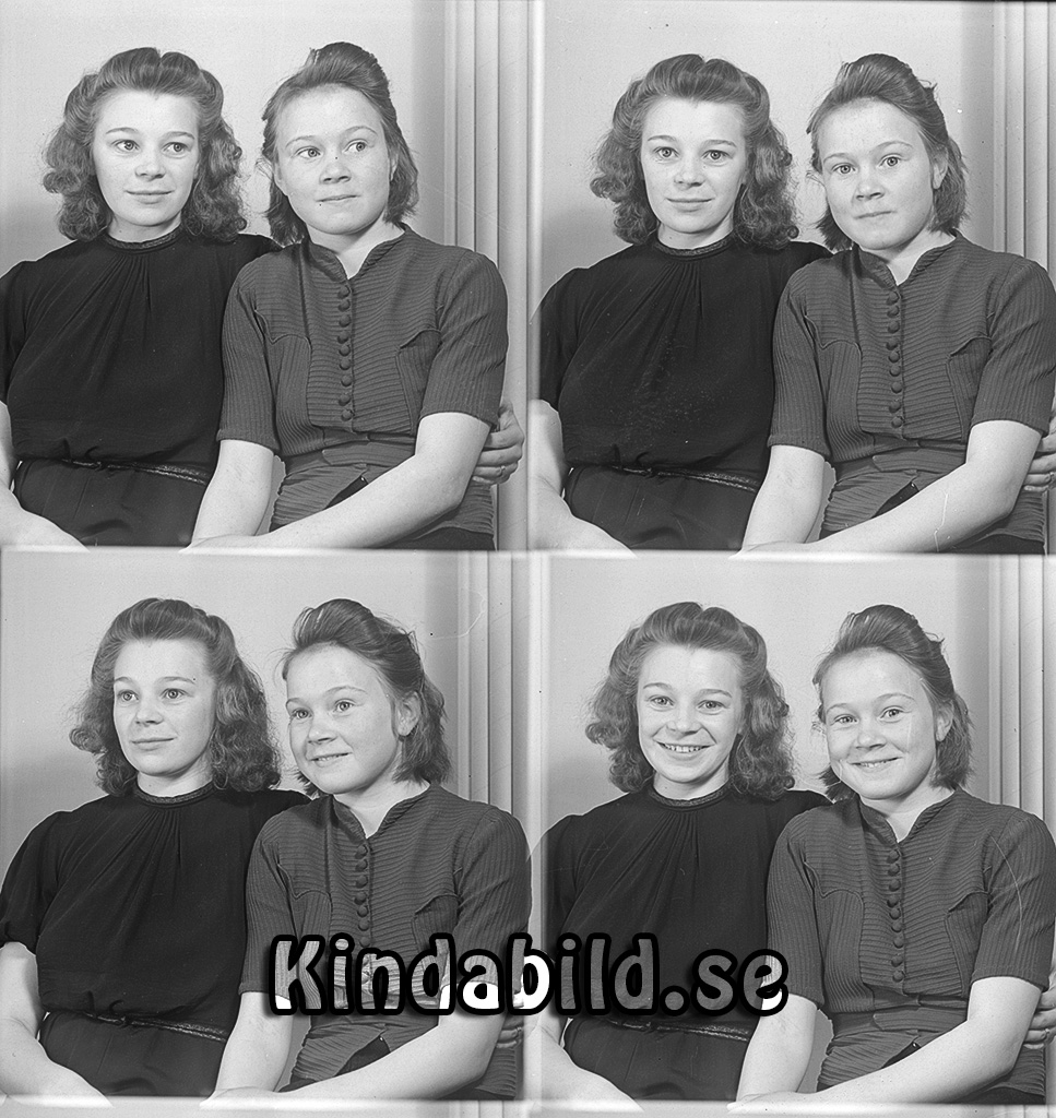 Fru Söderström Rödingsnäs Kisa
raja
Två kvinnor klädda i klänningar 

raja
Sonja Elisabet Söderström född Liljestam 1920 i Tjärstad.
Hon var maka til köpman Ragnar Egon Söderström född 1917 i Falköping.
Sonja var dotter till brukaren i Rödingsnäs August Liljestam och hans hustru Ester född Pettersson.
Till höger troligtvis en syster till Sonja som hette Maja född 1927 i Oppeby.
Sonja fick en son fick en son Tommy 1941 tillsammans med Ragnar Söderström och de flyttade till Brännkyrka 1943.
Övriga familjen Liljestam flyttade till Horn 1943.
Källa: Kyrkoarkiv Kisa 
Källa: Gerd Pettersson


Nyckelord: Söderström Kisa