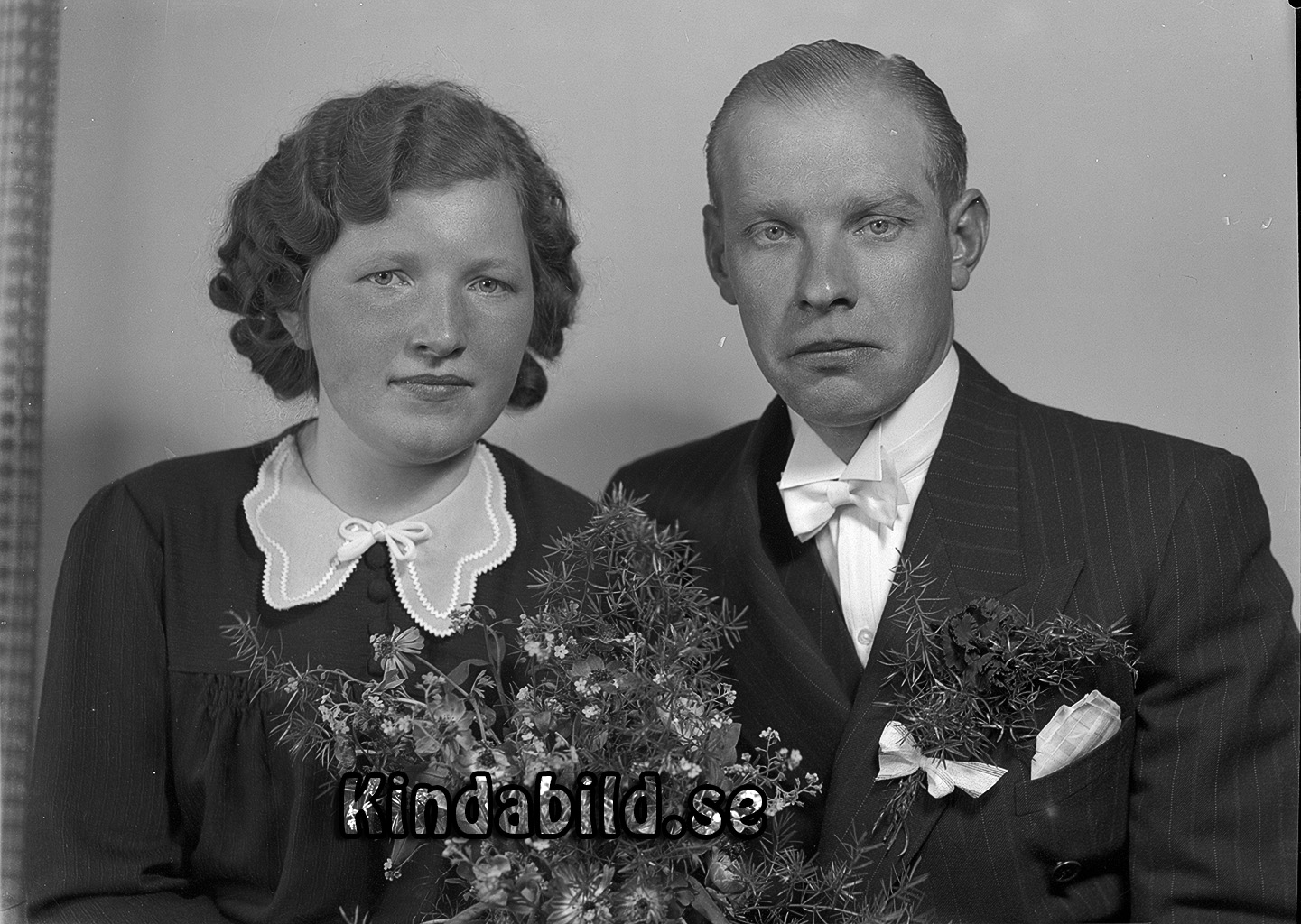 Alf Lindell Kisa
raja
Brudpar

Nyckelord: Lindell Kisa