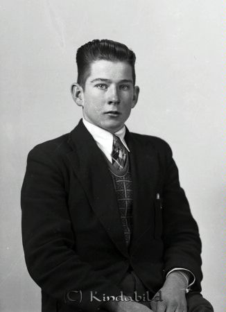 Porträtt-Man
raja
Porträtt-Man
Nyckelord: Hösten 1939