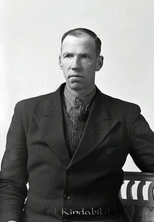 Lund Viktor
raja
Lund Viktor 
Porträtt-Man
Nyckelord: Lund Viktor