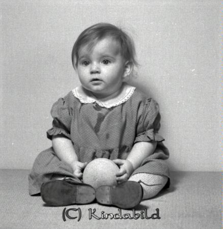 Arvidsson Barbro Näs Svalsjö
raja
Arvidsson Barbro  
Porträtt-Barn 

raja
Barbro Arvidsson född 1943 i Kisa, dotter till Arvid Karlsson Näs Svalsjö. 
Källa: Studiegruppen hembygdsgården

Nyckelord: Arvidsson Näs