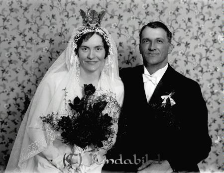 Hugo Andersson Forshult Horn
raja
Hugo Andersson Forshult Horn 
Brudpar

raja
Hugo Andersson och Svea Olsson, Horn. 
Källa: Gerd Pettersson

Nyckelord: Andersson Forshult
