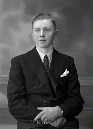 Karl Samuelsson Alfredsborg Kisa
raja
Porträtt-Man
Karl Samuelsson
Nyckelord: Samuelsson Kisa