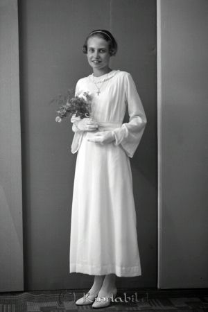 Gunilla Andersson Hithem
raja
Gunilla Andersson  
Porträtt-Kvinna Konfirmationsfoto

raja
Gunilla gift �?hman född 1922 i Kisa. 
Källa: Gerd Pettersson

Nyckelord: Andersson Hithem