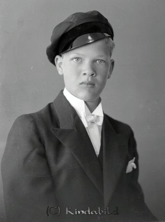 Bertil Eglund Kisa
raja
Bertil Eglund  
Porträtt-Man Konfirmantionsfoto
Nyckelord: Eglund Kisa