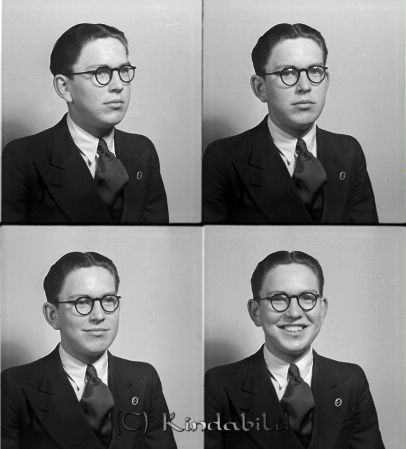 Karlsson Kurt Kisa
raja
Karlsson Kurt 
Porträtt-Man

raja
Kurt Karlsson kom från Stensnäs Harg, bror med Tage och Harry.
 Källa: Studiegruppen hembygdsgården 
Nyckelord: Karlsson Kisa