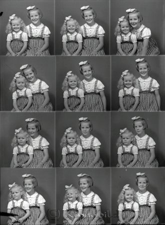 Ullriksson Sylvia o Solvig Aspenäs Ullrika
raja
Ullriksson Sylvia o Solvig  
Porträtt-Barn två flickor
Nyckelord: Ullriksson Aspenäs