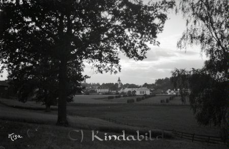 Kisa Värgård
raja
Höskörd på Kisa Värgård. Kisa kyrka och Elimkyrkan mitt i bild. 
Källa: Gerd Pettersson

Nyckelord: Kisa Värgård