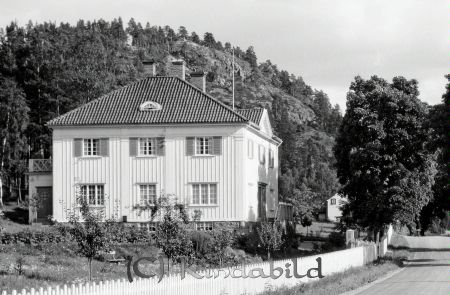 Brogård Kisa
gepe
Disponentvilla till Brokullens Såg och Snickeri
Nyckelord: Brogård Kisa
