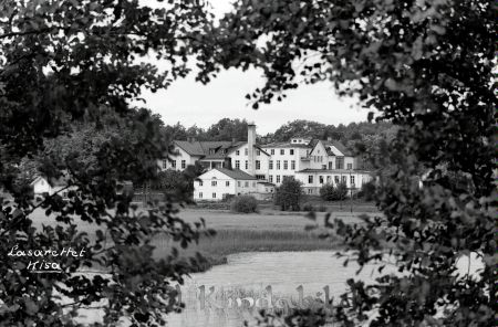 Kisa lasarett
gepe
Gamla Kisa lasarett från 1870-talet.
Nyckelord: Kisa lasarett