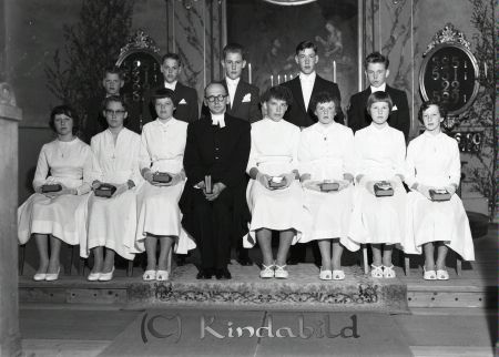 Konfirmandgruppen Västra Eneby -56
Raja
Konfirmationsfoto 
Grupporträtt

raja
Komminister Harry Hall
Källa: elsax05

Nyckelord: Konfirmandgruppen Västra Eneby
