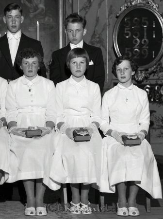 Konfirmandgruppen Västra Eneby -56
Raja
Konfirmationsfoto 
Grupporträtt
gepe
Andra raden t h Karl Andersson Bännemåla.
Källa: Studiegruppen hembygdsgården
Nyckelord: Konfirmandgruppen Västra Eneby