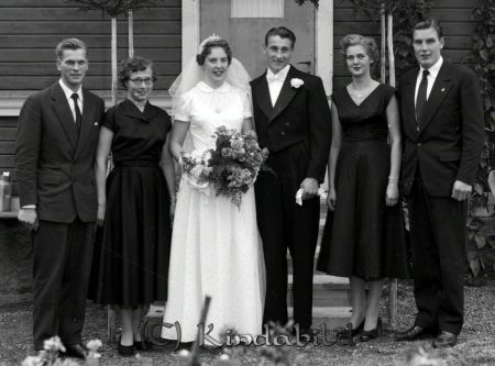 Karl Erik Johansson Ulrika
raja
Karl Erik Johansson 
Brudpar

Nyckelord: Johansson Ulrika
