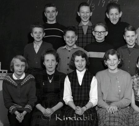 Kisa Skola Solèn
raja
Kisa Skola Solèn
Grupporträtt skolfoto
Nyckelord: Kisa Solèn