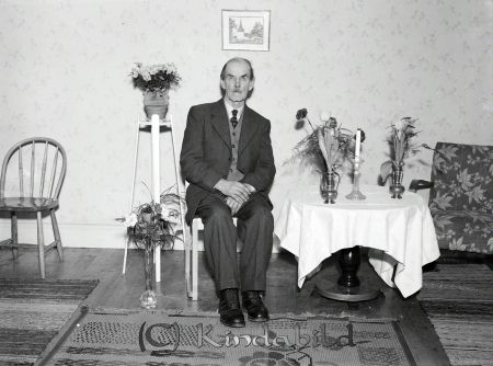 Allard Stjärnevik
raja
Allard Stjärnevik 
Porträtt-Man 80-årsfirande
Nyckelord: Allard Stjärnevik
