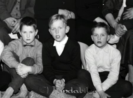 Allard Stjärnevik
raja
Allard Stjärnevik 
Grupporträtt 80-årsfirande

Nyckelord: Allard Stjärnevik