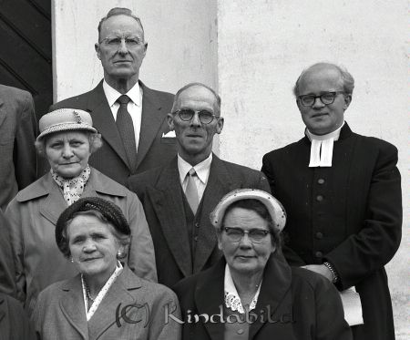 Konfirmationsgrupp Jubileum Tjärstad Kyrka
raja
Konfirmationsgrupp Jubileum Tjärstad Kyrka
Grupporträtt

Nyckelord: Konfirmationsgrupp Tjärstad