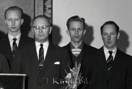 Missionskyrka 100 års jubileum Kisa
raja
Missionskyrka Kisa 
Grupporträtt 100 års jubileum 

Nyckelord: Missionskyrka Kisa