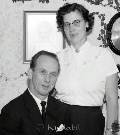 Herr Rydström Grönedegatan Kisa
raja
Herr Rydström Grönedegatan Kisa 
Grupporträtt 50-års firande

raja
Gustav och Judith Rydström 
Källa: Karin Rydström

Nyckelord: Rydström Kisa