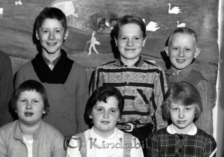 Fröken Sjölin Stora Gallarp Skola Rydsnäs
raja 
Sjölin Stora Gallarp Skola  
Grupporträtt Skolfoto

Nyckelord: Sjölin Rydsnäs