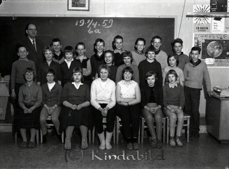 Magister Sandeck Kisa Skola Klass 6 A
raja 
Sandeck Kisa Skola    
Grupporträtt skolfoto klass 6 A


Nyckelord: Sandeck Kisa
