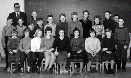 Modin Kisa Skola Klass 6 B
raja 
Modin Kisa Skola    
Grupporträtt skolfoto klass 6 B

Nyckelord: Modin Kisa