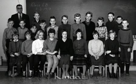 Modin Kisa Skola Klass 6 B
raja 
Modin Kisa Skola    
Grupporträtt skolfoto klass 6 B

Nyckelord: Modin Kisa